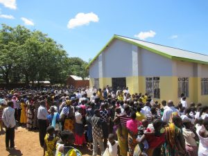 Corpus Christi y nueva iglesia en Ngokolo