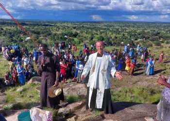 SIEMPRE EN CONTACTO CON DIOS (II/II) – San Alberto Hurtado