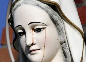 Acerca de las imágenes que lloran sangre