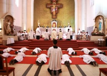 Santidad requerida para abrazar las órdenes sagradas – San Alfonso María de Ligorio
