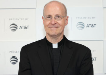 EE.UU.: universidad católica cancela un discurso del heterodoxo P. James Martin