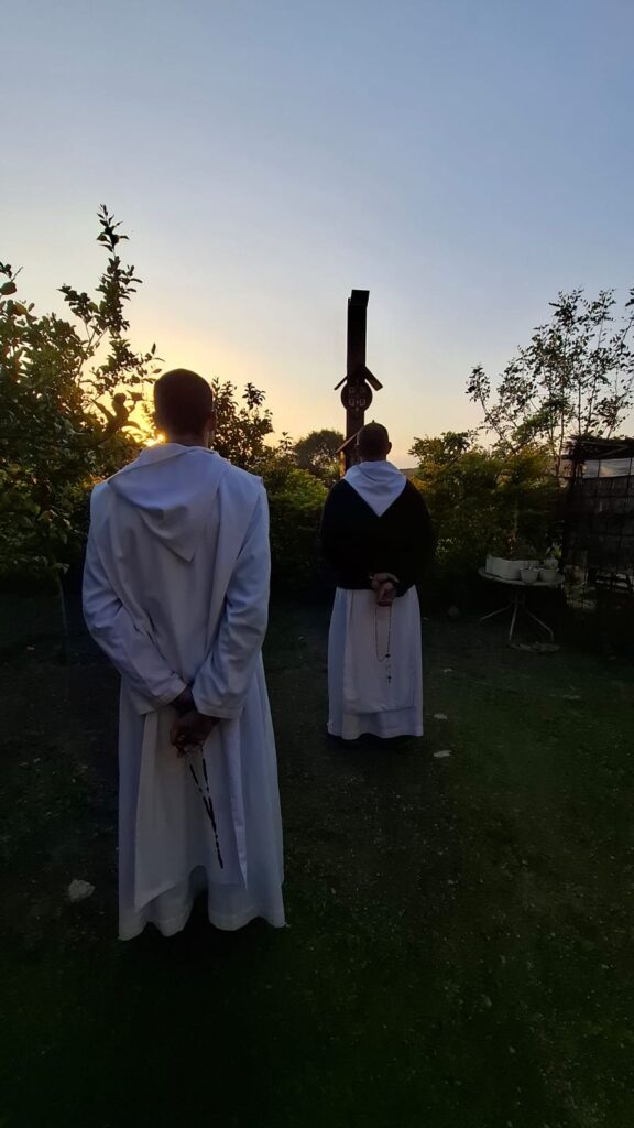En la oración del Santo Rosario